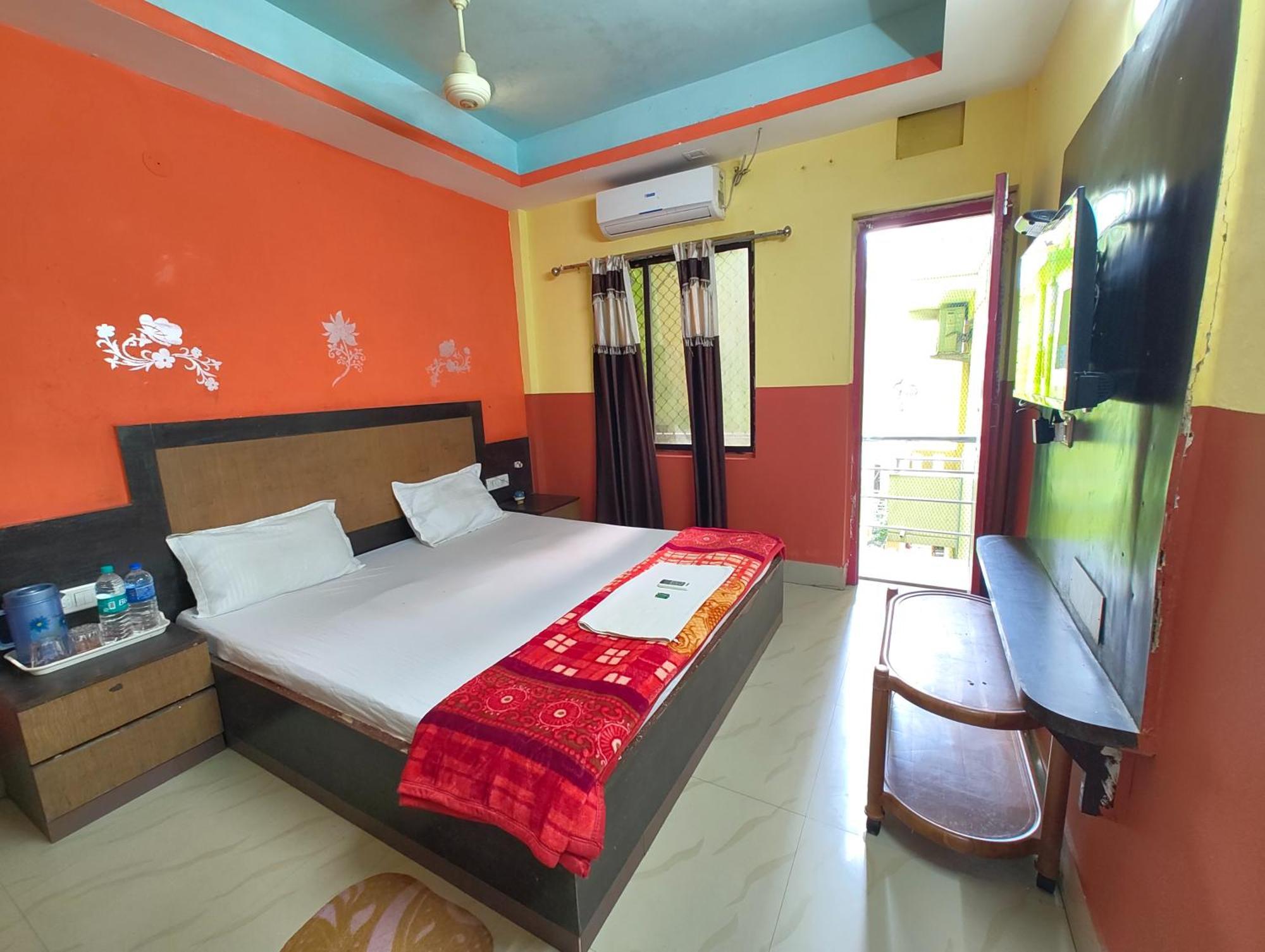 Goroomgo Samrat Palace Puri Near Sea Beach With Parking Facilities - Restaurant Available - Couple Friendly Exterior foto