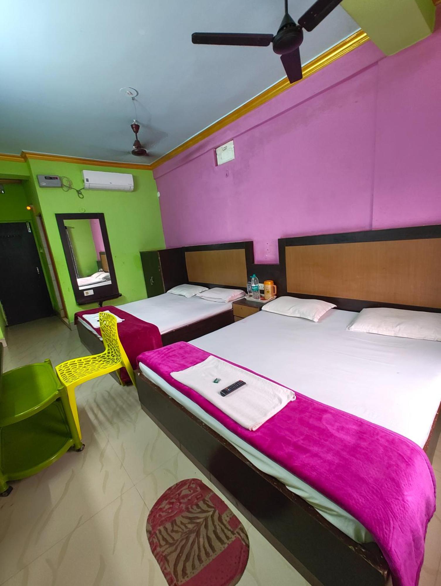 Goroomgo Samrat Palace Puri Near Sea Beach With Parking Facilities - Restaurant Available - Couple Friendly Exterior foto