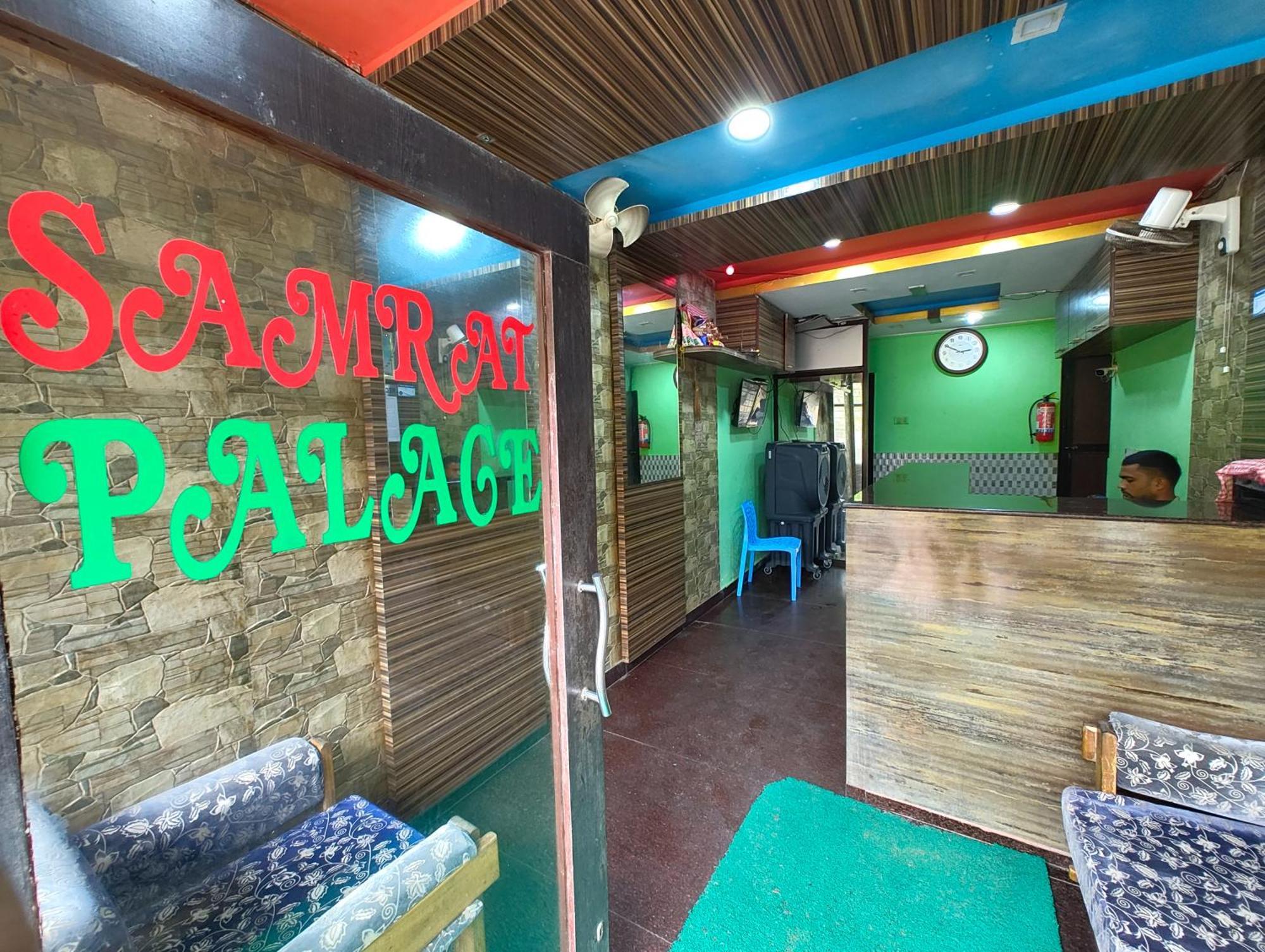 Goroomgo Samrat Palace Puri Near Sea Beach With Parking Facilities - Restaurant Available - Couple Friendly Exterior foto